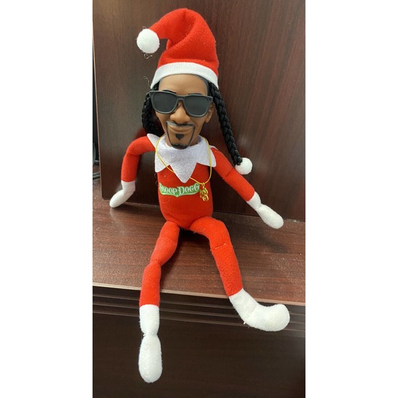 Snoop on the Stoop 12” A Hood Tradition Snoop Dogg Christmas Red Plush Figurine - Picture 4 of 12